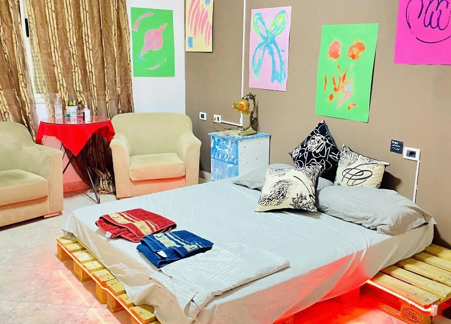 Boutique Hostel Maison Dartiste Tirana 0*,  Albania